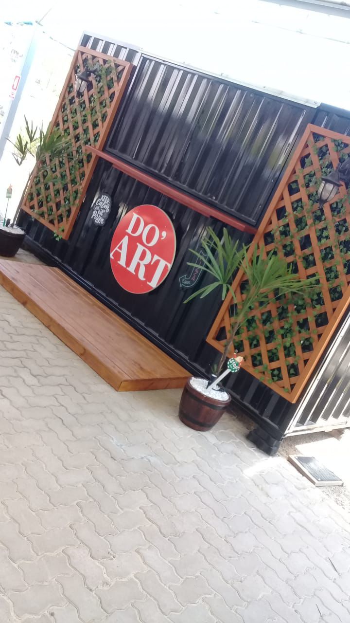 Lancheria container 06