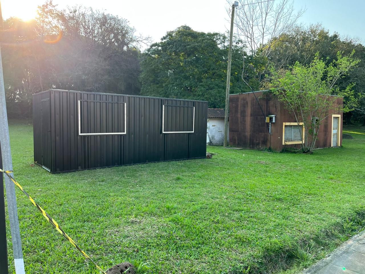 Lancheria container 10